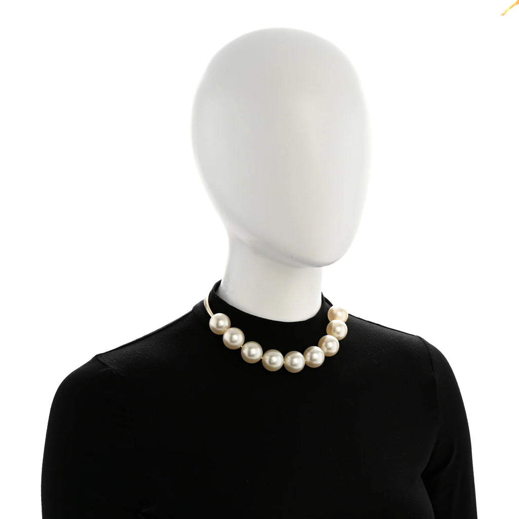 Chanel Gold Oversized Pearl Choker