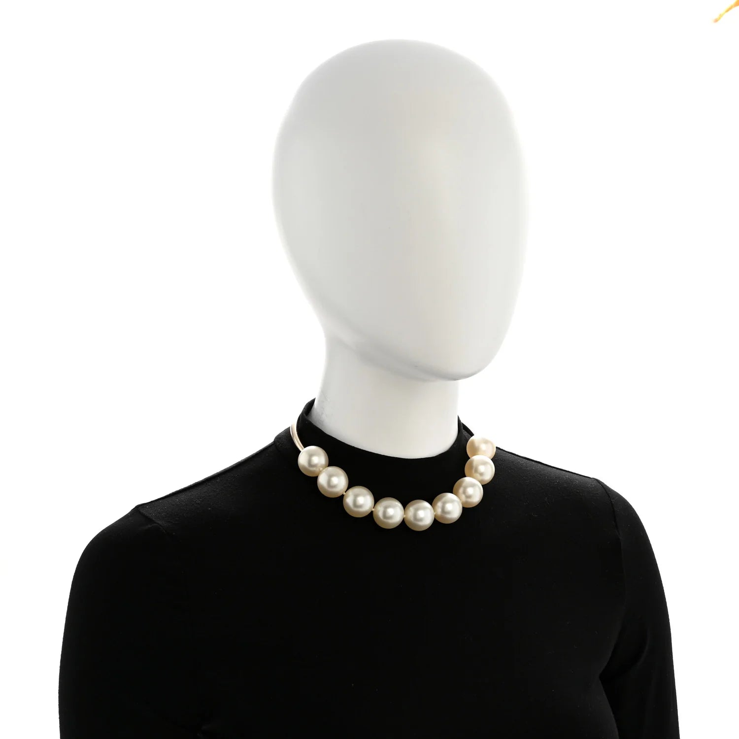 Chanel Gold Oversized Pearl Choker