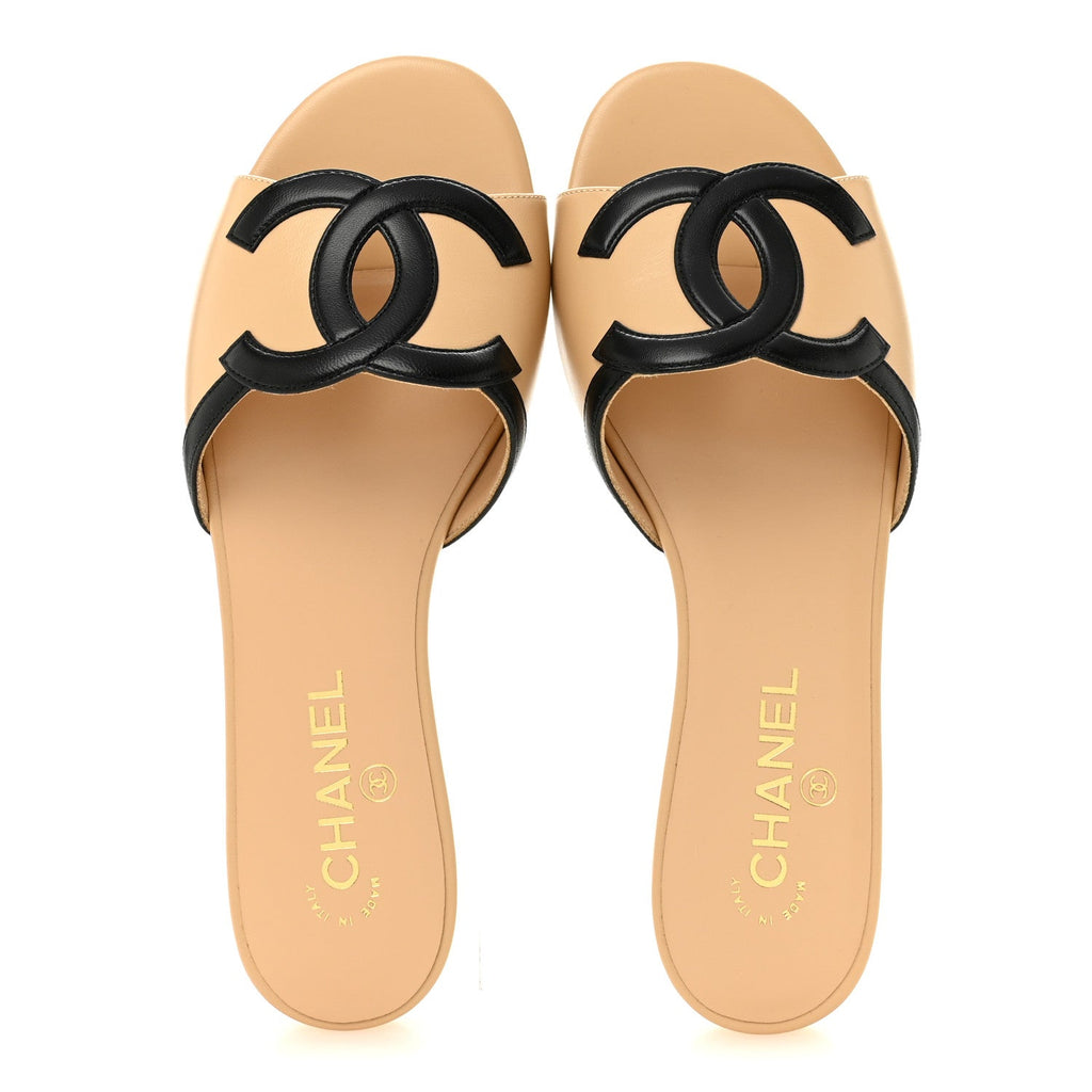 Classic Double-C Slide Sandals